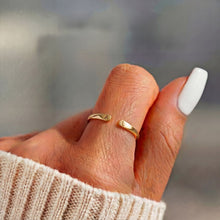 Cargar imagen en el visor de la galería, Anillo ajustable con Iniciales - Moroveta