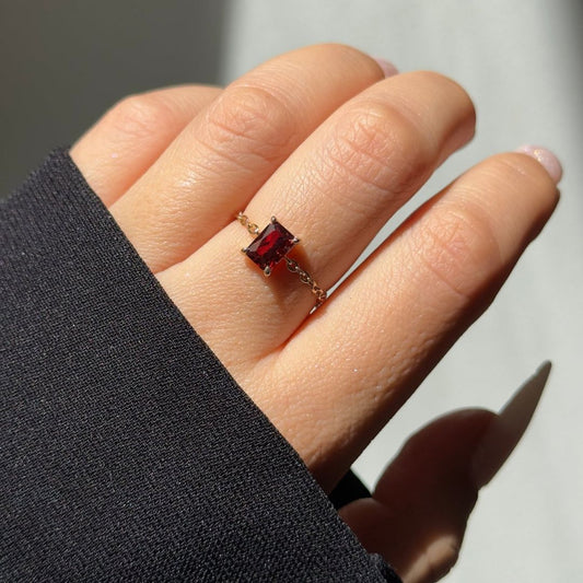 Anillo de cadena con piedra brillante - Moroveta