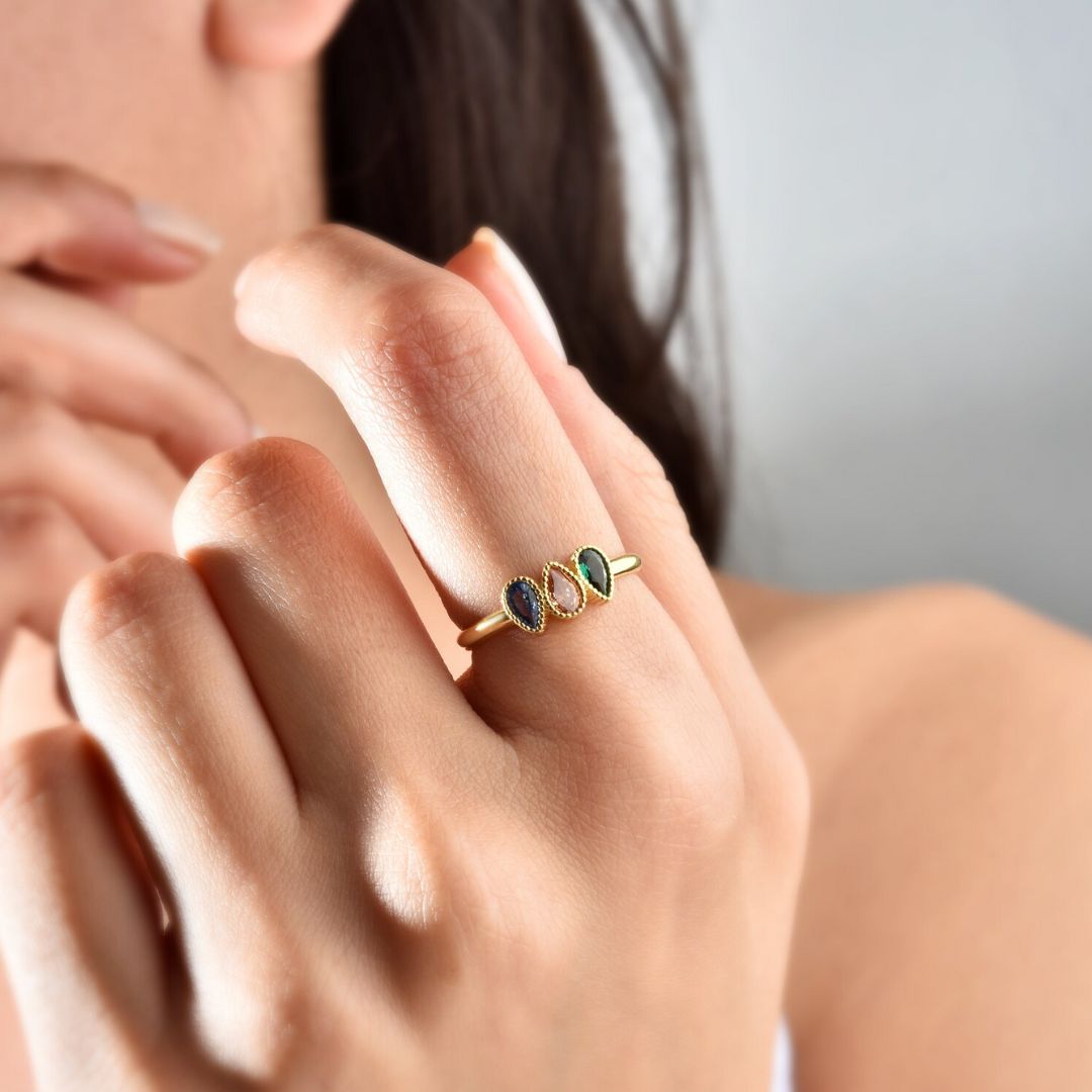 Anillo personalizado con piedras natales - Moroveta
