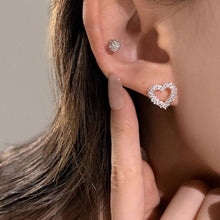 Cargar imagen en el visor de la galería, Aretes de corazón brillantes - Moroveta