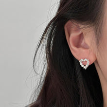 Cargar imagen en el visor de la galería, Aretes de corazón brillantes - Moroveta