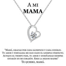 Cargar imagen en el visor de la galería, Collar Amor eterno: collar de plata con colgante de corazón y brillante central, ideal como regalo para mamá; incluye mensaje en español que agradece su amor, fortaleza y enseñanzas.