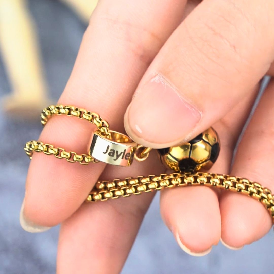Collar balón de fútbol con nombre personalizado - Moroveta