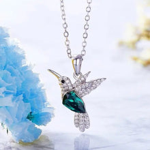 Cargar imagen en el visor de la galería, Collar con colgante de colibrí - Moroveta