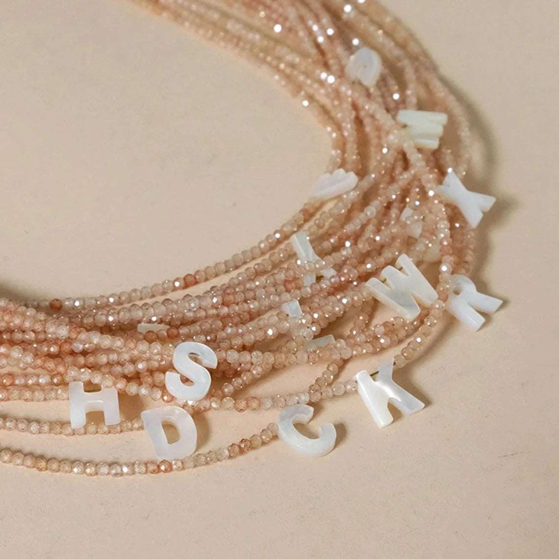 Collar con inicial brillante - Moroveta