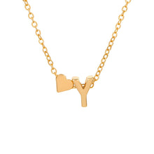 Cargar imagen en el visor de la galería, Collar con inicial y corazón - Moroveta
