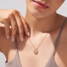 Cargar imagen en el visor de la galería, Collar con trébol de corazones - "A mi hija" - Moroveta