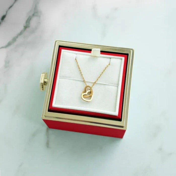Collar de corazones personalizado con caja de rosa eterna - Moroveta