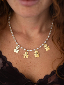 Cargar imagen en el visor de la galería, Collar de perlas con dijes personalizables - Moroveta