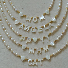 Cargar imagen en el visor de la galería, Collar de perlas con nombre - (Oferta 2x1) - Moroveta