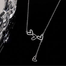 Cargar imagen en el visor de la galería, Collar de tres corazones - Moroveta