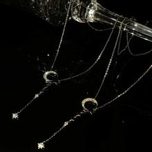 Cargar imagen en el visor de la galería, Collar estrella luna brillante - Moroveta