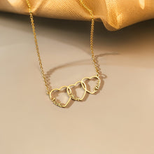 Cargar imagen en el visor de la galería, Collar Personalizado con Nombre en Forma de Corazón - Moroveta