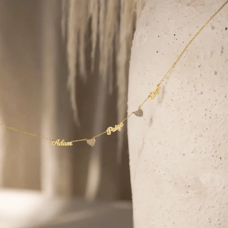 Collar personalizado con nombres en forma de corazón - Moroveta