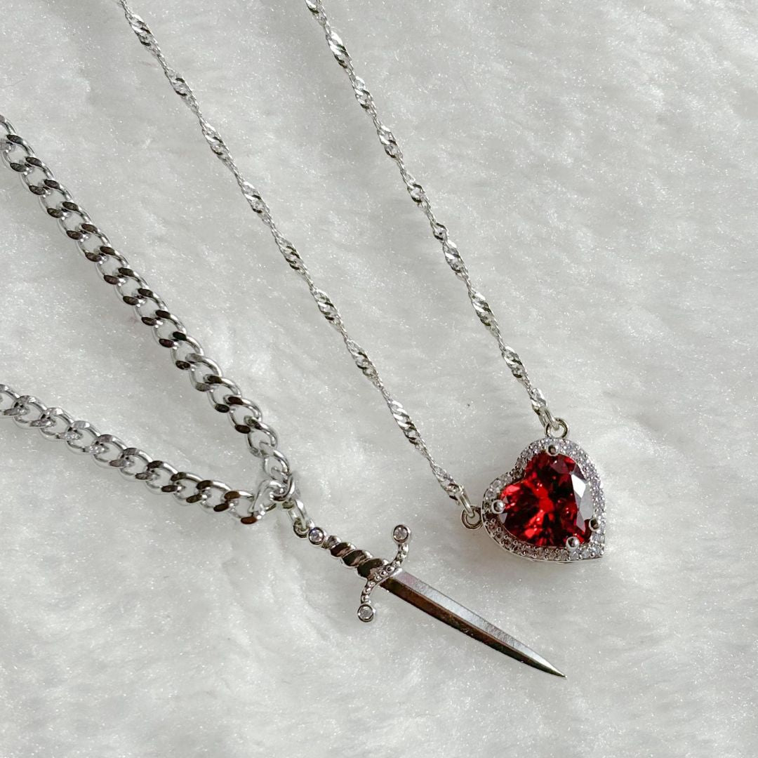 Conjunto de collares para parejas de corazón y espada - Moroveta
