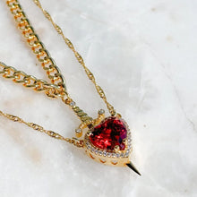 Cargar imagen en el visor de la galería, Conjunto de collares para parejas de corazón y espada - Moroveta