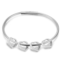 Cargar imagen en el visor de la galería, Pulsera con colgantes de corazón personalizados con nombres - Moroveta