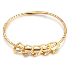 Cargar imagen en el visor de la galería, Pulsera con colgantes de corazón personalizados con nombres - Moroveta