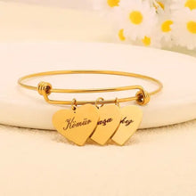 Cargar imagen en el visor de la galería, Pulsera con Corazones Personalizados - Moroveta