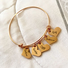 Cargar imagen en el visor de la galería, Pulsera con Corazones Personalizados - Moroveta