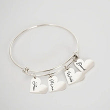Cargar imagen en el visor de la galería, Pulsera con Corazones Personalizados - Moroveta