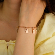 Cargar imagen en el visor de la galería, Pulsera con Dijes Personalizados - Moroveta