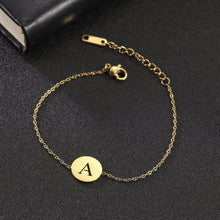 Cargar imagen en el visor de la galería, Pulsera con inicial - Moroveta