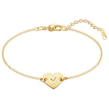 Cargar imagen en el visor de la galería, Pulsera de corazón personalizada con inicial - Moroveta