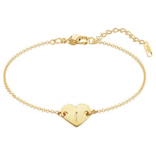 Cargar imagen en el visor de la galería, Pulsera de corazón personalizada con inicial - Moroveta