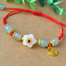 Cargar imagen en el visor de la galería, Pulsera de hilo rojo de protección y prosperidad - Moroveta