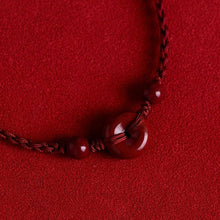 Cargar imagen en el visor de la galería, Pulsera de hilo rojo para la suerte - Moroveta