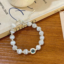 Cargar imagen en el visor de la galería, Pulsera de Piedra Lunar - Moroveta