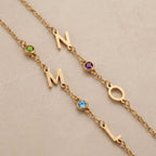 Pulsera personalizada con iniciales y piedras de nacimiento