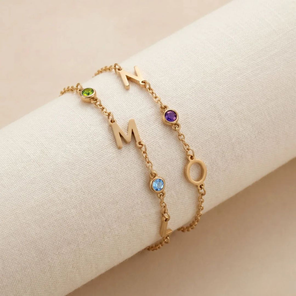 Pulsera personalizada con iniciales y piedras de nacimiento
