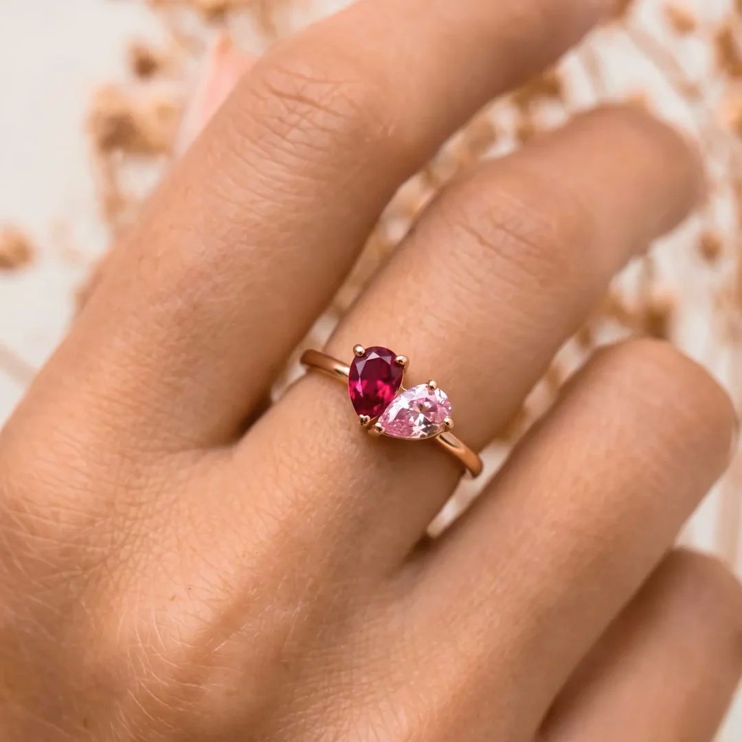 Anillo corazón con piedras de nacimiento