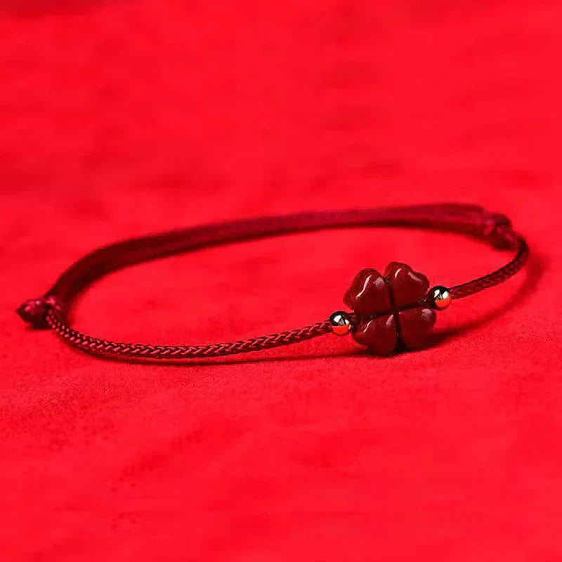 Pulsera trébol de la suerte en cinabrio