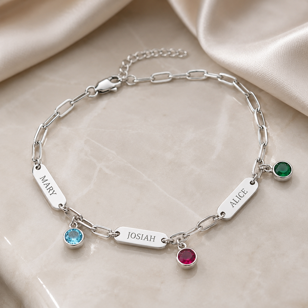 Pulsera personalizada con nombres y piedras de nacimiento