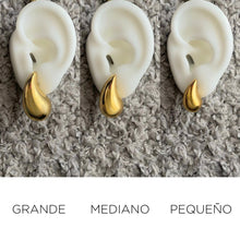 Cargar imagen en el visor de la galería, Aretes Gota (Oferta 2x1)