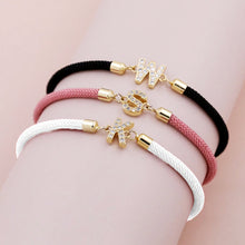 Cargar imagen en el visor de la galería, Pulsera ajustable con inicial