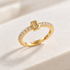 Anillo ajustable con inicial - Moroveta
