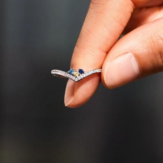 Anillo con piedras de nacimiento en v - Moroveta