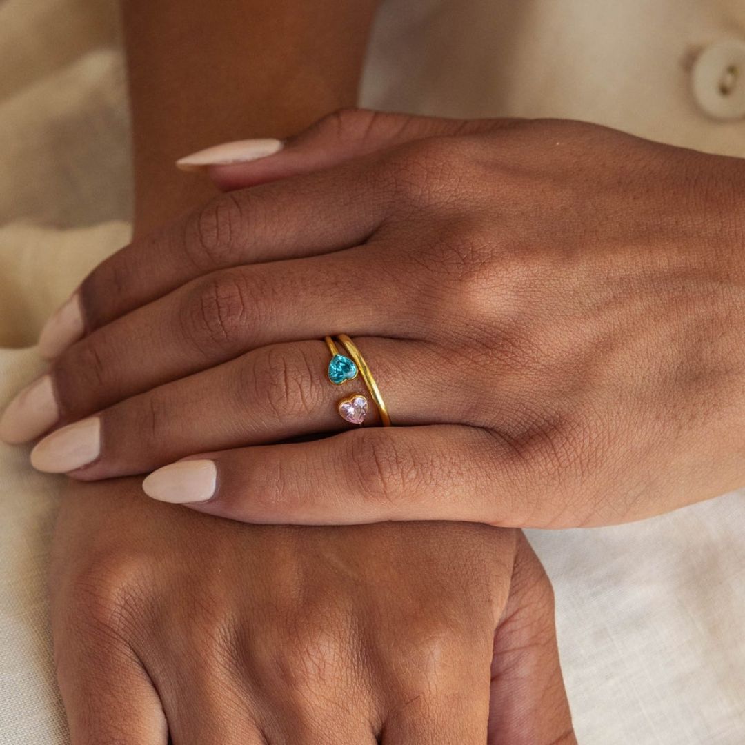 Anillo de doble corazones con píedras de nacimiento - Moroveta