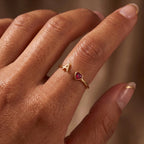 Anillo de inicial con piedra de corazón - Moroveta
