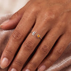 Anillo de inicial con piedra de corazón - Moroveta