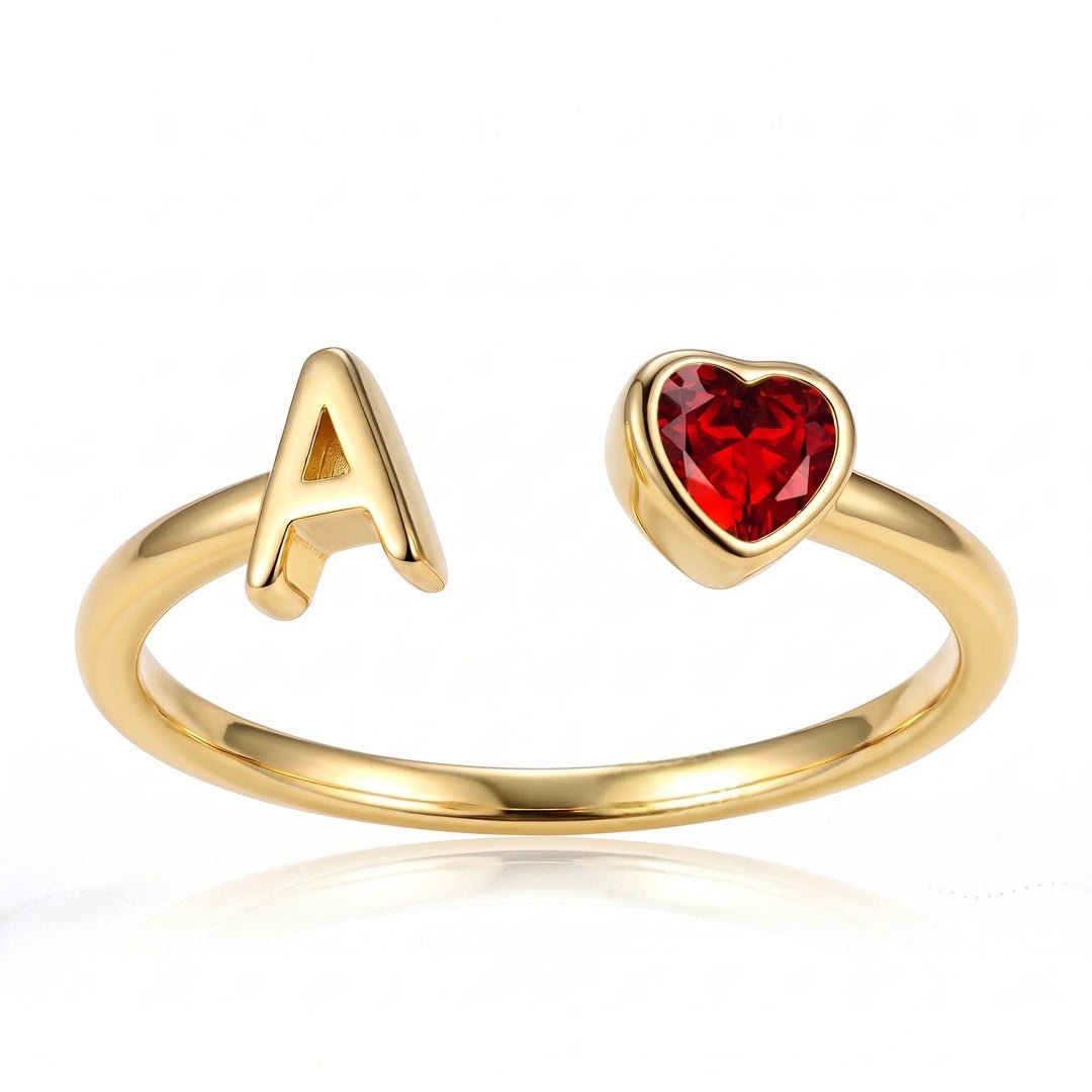 Anillo de inicial con piedra de corazón - Moroveta