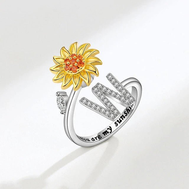 Anillo giratorio Girasol con inicial - Moroveta