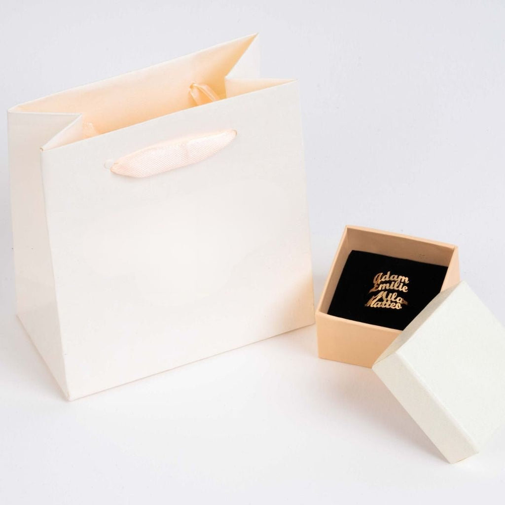Anillo personalizado con hasta 4 nombres - Moroveta