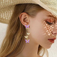 Cargar imagen en el visor de la galería, Aretes Mariposa púrpura - Moroveta