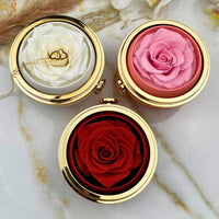 Caja con rosa eterna y collar de corazones personalizado - Moroveta