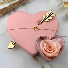 Cargar imagen en el visor de la galería, Caja cupido con rosa eterna y collar con nombres personalizados - Moroveta